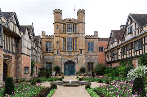 Tudor Houses – Great Houses & Types In Tudor England